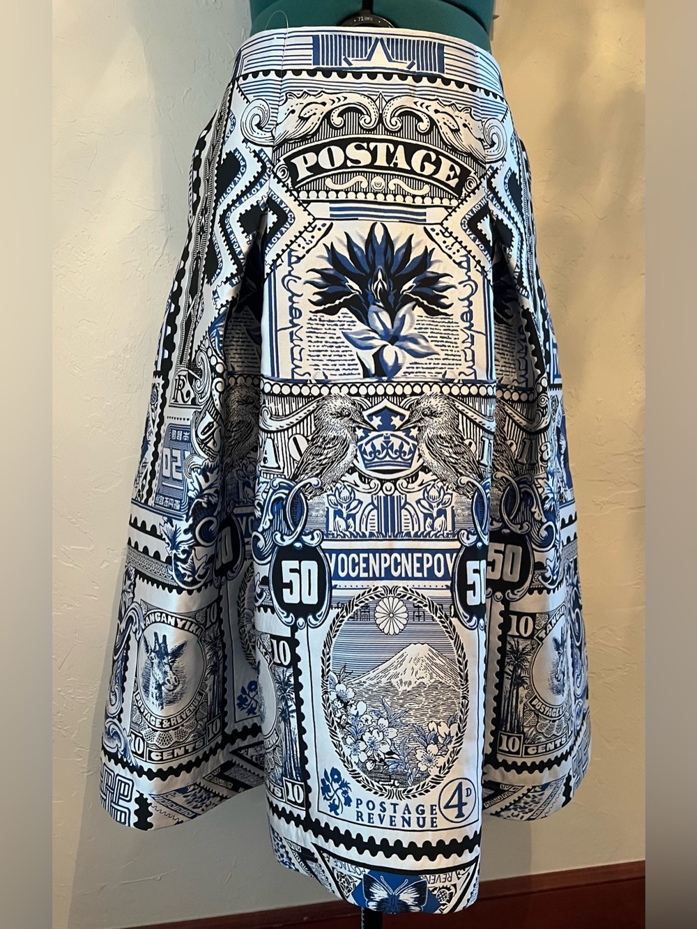MARY KATRANTZOU Blue and White Talona Jacquard Postage Skirt size 6 NWT